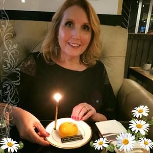 Meet your Posher, Claudia